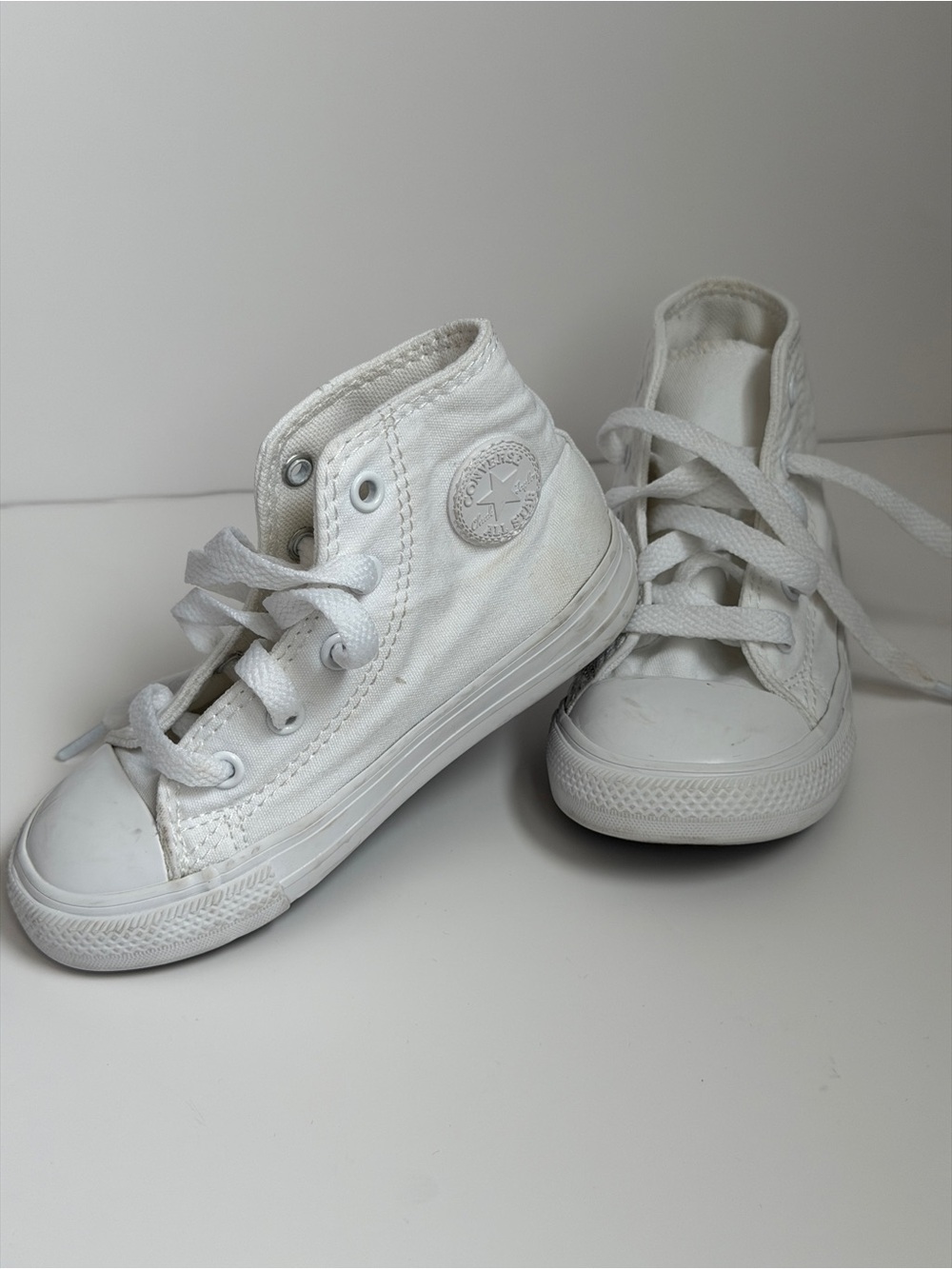 Converse Chuck Taylor All Star Hi Top White Toddler Size 8